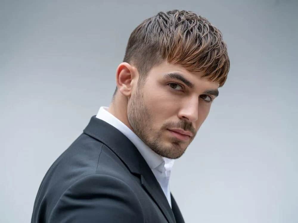 Jak dobrać męską fryzurę do twarzy: 5 sprawdzonych sposobów na zmianę