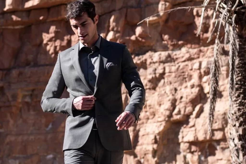 Najlepsze garnitury męskie polskie marki - recenzje i opinie ekspertów