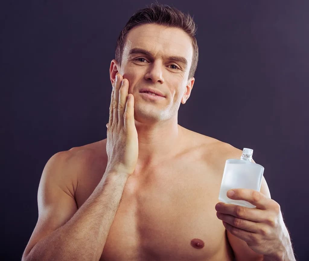 Jak używać wody po goleniu: prosty sposób na idealną pielęgnację twarzy