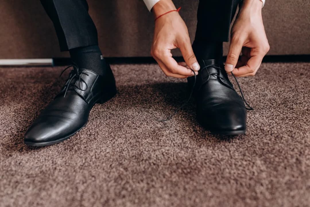 Eleganckie buty męskie do garnituru - poradnik stylowego gentlemana