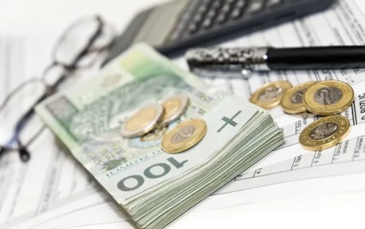 Ile kosztuje strzyżenie męskie: poznaj aktualne ceny w salonach